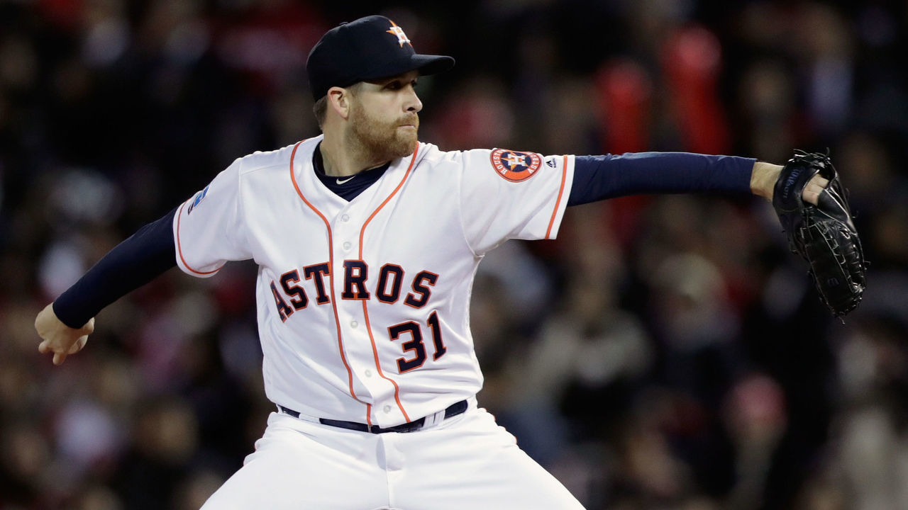 HIROSHIMA, JAPAN - NOVEMBER 13: Pitcher Collin McHugh #31 of the Huston Astros throws in the top of 7th inning during the game four between Japan and MLB All Stars at Mazda Zoom Zoom Stadium Hiroshima on November 13, 2018 in Hiroshima, Japan.