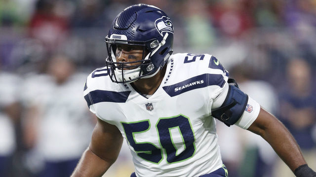 MINNEAPOLIS, MN - AUGUST 24: K.J. Wright #50 of the Seattle Seahawks in action during a preseason game against the Minnesota Vikings at U.S. Bank Stadium on August 24, 2018 in Minneapolis, Minnesota.