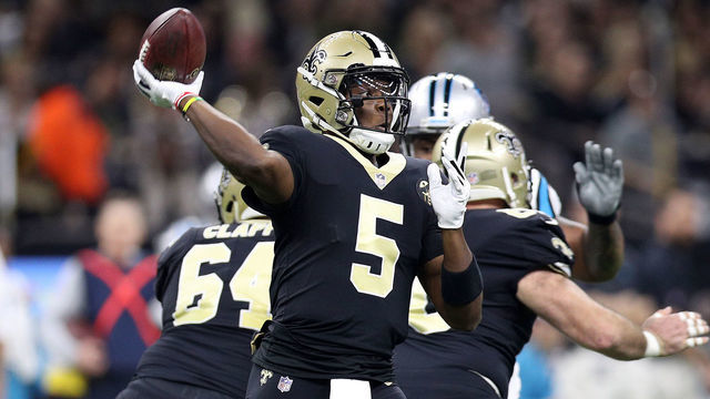 NEW ORLEANS, LOUISIANA - DECEMBER 30: Teddy Bridgewater #5 of the New Orleans Saints throws a pass against the Carolina Panthers during the first half at the Mercedes-Benz Superdome on December 30, 2018 in New Orleans, Louisiana.