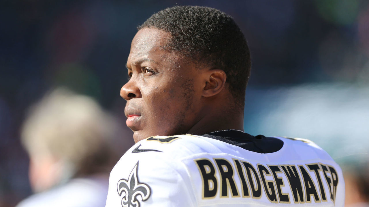 CINCINNATI, OH - NOVEMBER 11: New Orleans Saints quarterback Teddy Bridgewater (5) before the game against the New Orleans Saints and the Cincinnati Bengals on November 11th 2018, at Paul Brown Stadium in Cincinnati, OH.
