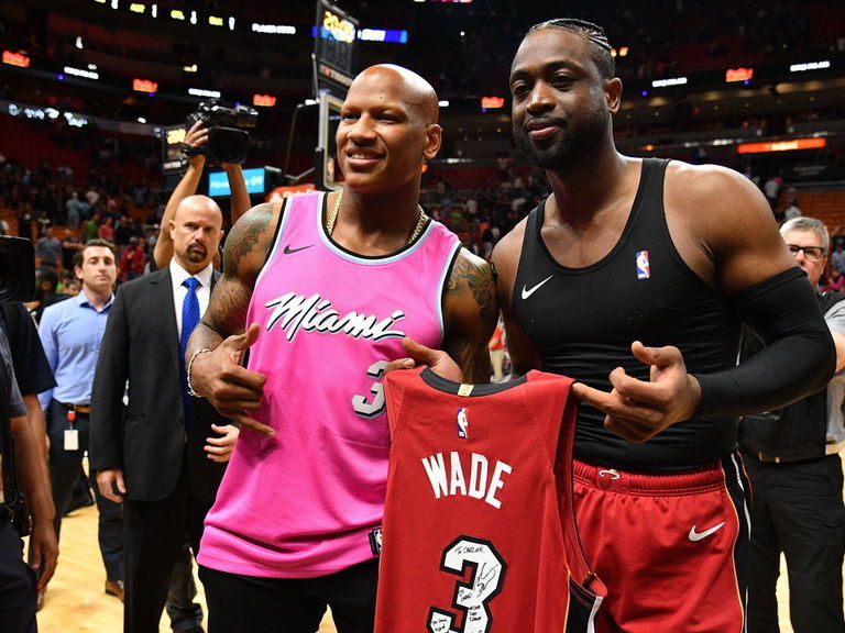 NBA's Dwayne Wade gives Ryan Shazier his jersey