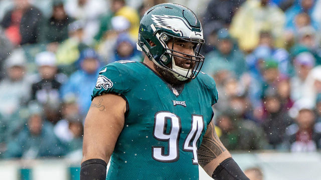 PHILADELPHIA, PA - SEPTEMBER 23: Philadelphia Eagles defensive tackle Haloti Ngata (94) during the National Football League game between the Indianapolis Colts and the Philadelphia Eagles on September 23, 2018 at Lincoln Financial Field in Philadelphia, PA.