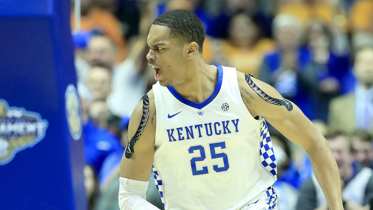 NASHVILLE, TENNESSEE - MARCH 16: PJ Washington #25 of the Kentucky Wildcats celebrates against the Tennessee Volunteers during the semifinals of the SEC Basketball Tournament at Bridgestone Arena on March 16, 2019 in Nashville, Tennessee.