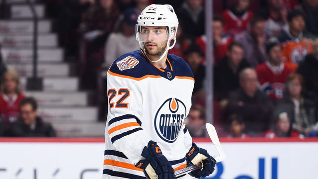 MONTREAL, QC - FEBRUARY 03: Edmonton Oilers right wing Tobias Rieder (22) looks behind him during the Edmonton Oilers versus the Montreal Canadiens game on February 03, 2019, at Bell Centre in Montreal, QC