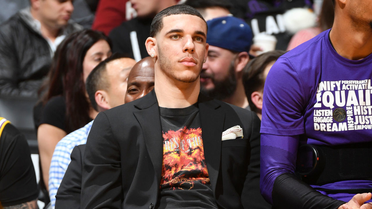 LOS ANGELES, CA - FEBRUARY 27: Lonzo Ball #2 of the Los Angeles Lakers looks on during the game against the New Orleans Pelicanson February 27, 2019 at STAPLES Center in Los Angeles, California. NOTE TO USER: User expressly acknowledges and agrees that, by downloading and/or using this Photograph, user is consenting to the terms and conditions of the Getty Images License Agreement. Mandatory Copyright Notice: Copyright 2019 NBAE