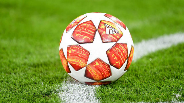 14 March 2019, Bavaria, München: Soccer: Champions League, knockout round, round of sixteen, second leg: FC Bayern Munich - FC Liverpool in the Allianz Arena. There's a cue ball on the court. Bavaria loses the game 1:3. Photo: Tobias Hase/dpa