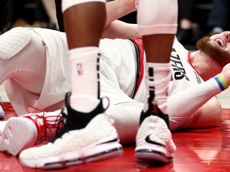 Trail Blazers' Nurkic suffers gruesome compound fracture of tibia and ...