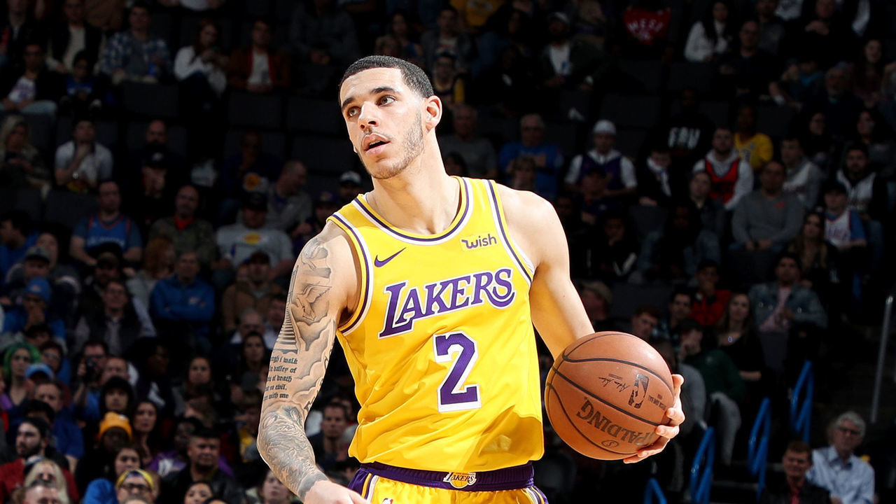 OKLAHOMA CITY, OK- JANUARY 17: Los Angeles Lakers guard Lonzo Ball #2 handles the ball during the game against the Oklahoma City Thunder on January 17, 2019 at Chesapeake Energy Arena in Oklahoma City, Oklahoma. Mandatory Copyright Notice: Copyright 2019 NBAE