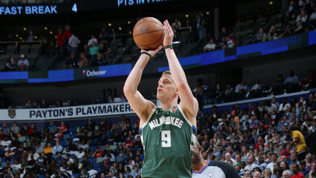NEW ORLEANS, LA - MARCH 12: Donte DiVincenzo #9 of the Milwaukee Bucks shoots the ball against the New Orleans Pelicans on March 12, 2019 at the Smoothie King Center in New Orleans, Louisiana. Mandatory Copyright Notice: Copyright 2019 NBAE