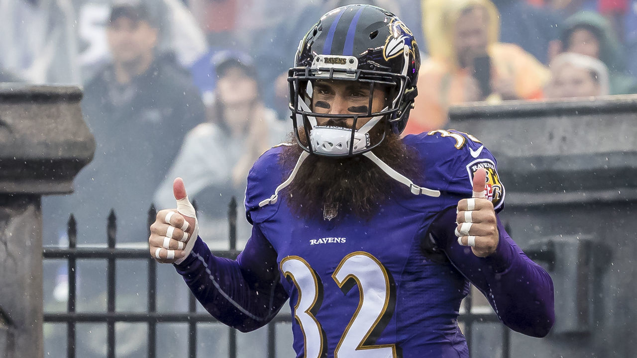 BALTIMORE, MD - SEPTEMBER 23: Eric Weddle #32 of the Baltimore Ravens takes the field before the game against the Denver Broncos at M&T Bank Stadium on September 23, 2018 in Baltimore, Maryland.