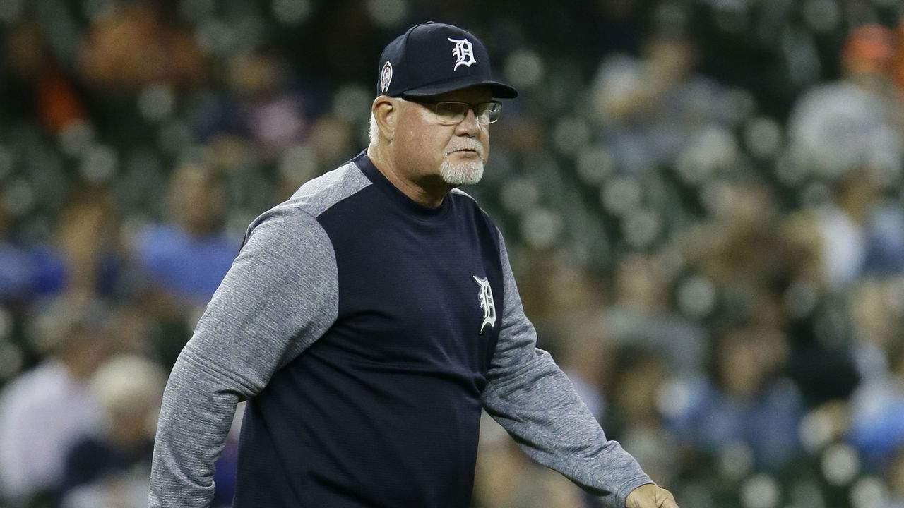 DETROIT, MI - SEPTEMBER 11: Manager Ron Gardenhire #15 of the Detroit Tigers heads for the mound during a game against the Houston Astros at Comerica Park on September 11, 2018 in Detroit, Michigan.