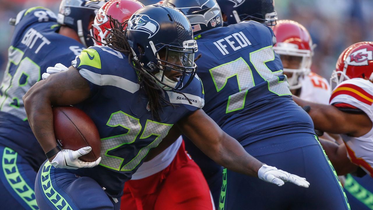 SEATTLE, WA - AUGUST 25: Running back Eddie Lacy #27 of the Seattle Seahawks rushes against the Kansas City Chiefs at CenturyLink Field on August 25, 2017 in Seattle, Washington.