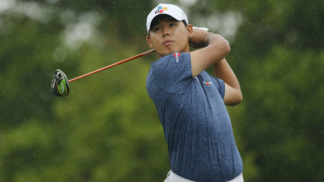 SAN ANTONIO, TEXAS - APRIL 06: Si Woo Kim of Korea plays his shot from the second tee during the third round of the 2019 Valero Texas Open at TPC San Antonio Oaks Course on April 06, 2019 in San Antonio, Texas.