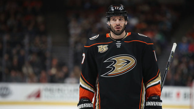 ANAHEIM, CALIFORNIA - MARCH 06: Ryan Kesler #17 of the Anaheim Ducks looks on during the third period of a game against the St. Louis Blues at Honda Center on March 06, 2019 in Anaheim, California.