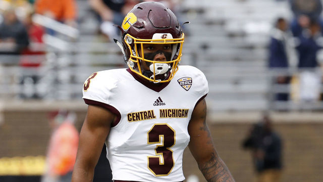 CHESTNUT HILL, MA - SEPTEMBER 30: Central Michigan defensive back Sean Bunting (3) during a game between the Boston College Eagles and the Central Michigan Chippewas on September 30, 2017, at Alumni Stadium in Chestnut Hill, Massachusetts.