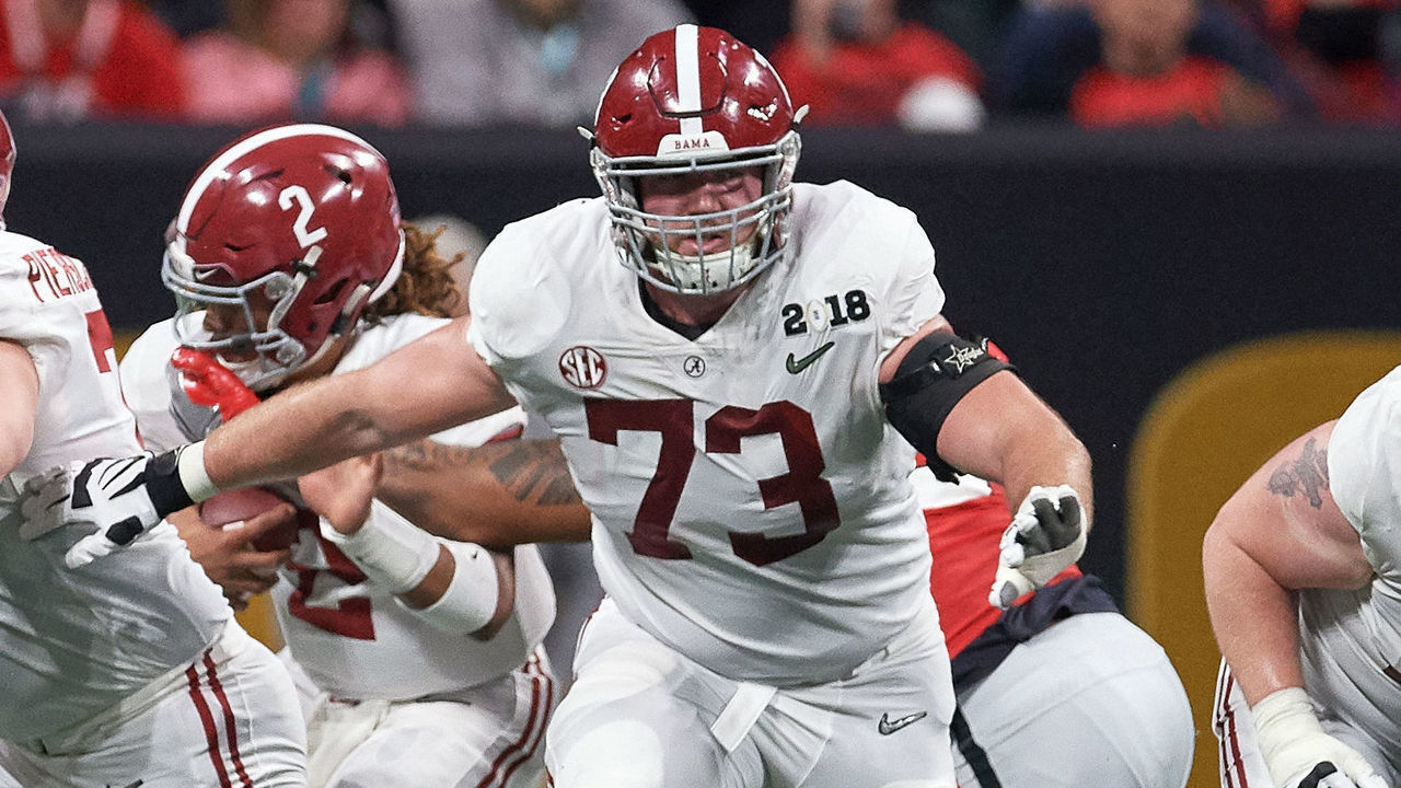 ATLANTA, GA - JANUARY 08: Alabama Crimson Tide offensive lineman Jonah Williams (73) looks to make a block during the College Football Playoff National Championship Game between the Alabama Crimson Tide and the Georgia Bulldogs on January 8, 2018 at Mercedes-Benz Stadium in Atlanta, GA.