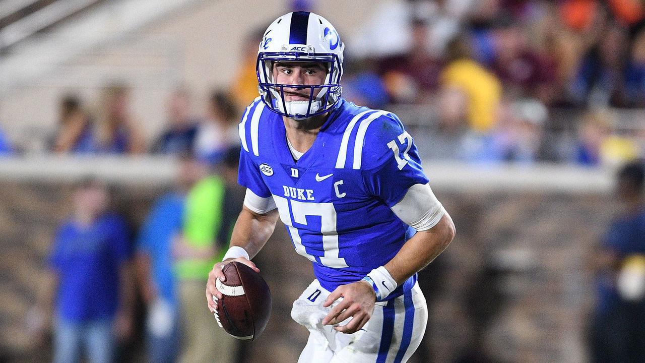 DURHAM, NC - SEPTEMBER 29: Daniel Jones #17 of the Duke Blue Devils against the Virginia Tech Hokies during their game at Wallace Wade Stadium on September 29, 2018 in Durham, North Carolina. Virginia Tech won 31-14.