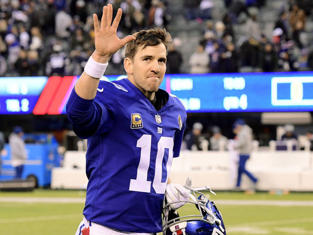 EAST RUTHERFORD, NEW JERSEY - DECEMBER 30: Eli Manning #10 of the New York Giants waves to the fans as he leaves the field following his teams 36-35 loss to the Dallas Cowboys at MetLife Stadium on December 30, 2018 in East Rutherford, New Jersey.