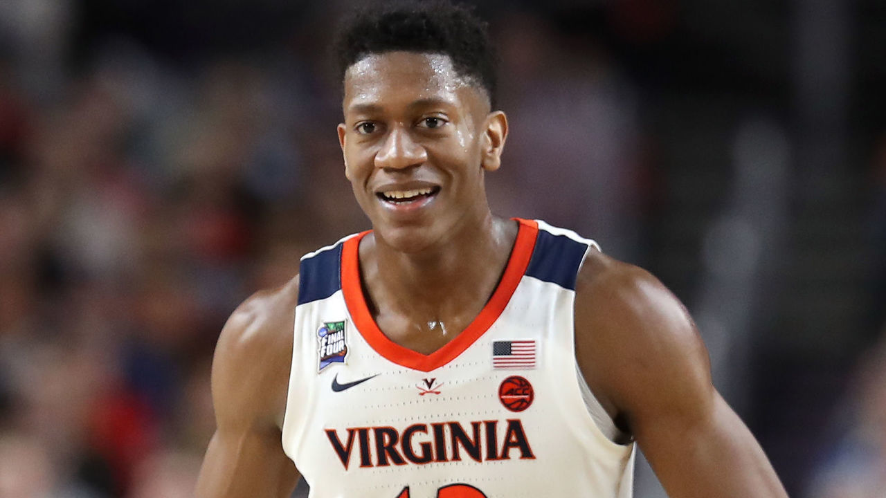 MINNEAPOLIS, MINNESOTA - APRIL 08: De'Andre Hunter #12 of the Virginia Cavaliers reacts against the Texas Tech Red Raiders in the second half during the 2019 NCAA men's Final Four National Championship game at U.S. Bank Stadium on April 08, 2019 in Minneapolis, Minnesota.