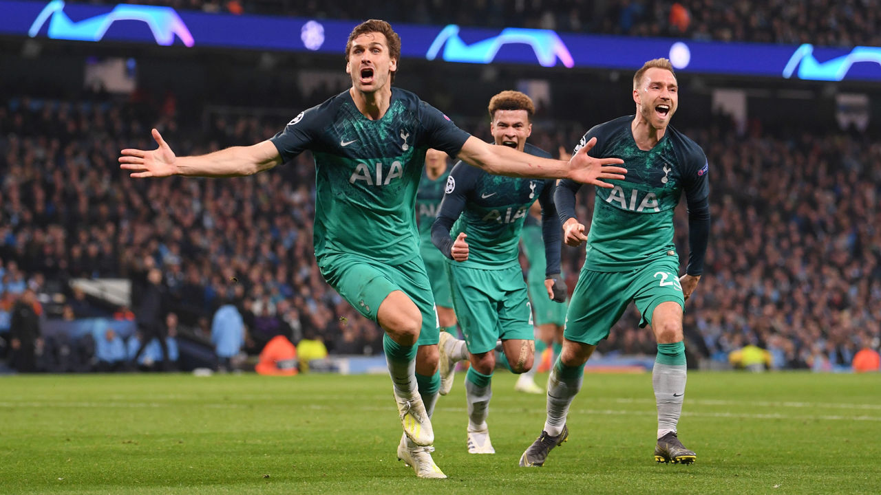 MANCHESTER, ENGLAND - APRIL 17: Fernando Llorente of Tottenham Hotspur celebrates after scoring his team's third goal during the UEFA Champions League Quarter Final second leg match between Manchester City and Tottenham Hotspur at at Etihad Stadium on April 17, 2019 in Manchester, England.