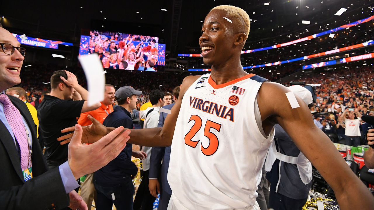 MINNEAPOLIS, MINNESOTA - APRIL 08: Mamadi Diakite #25 of the Virginia Cavaliers celebrates after defeating the Texas Tech Red Raiders in the 2019 NCAA men's Final Four National Championship game at U.S. Bank Stadium on April 08, 2019 in Minneapolis, Minnesota.