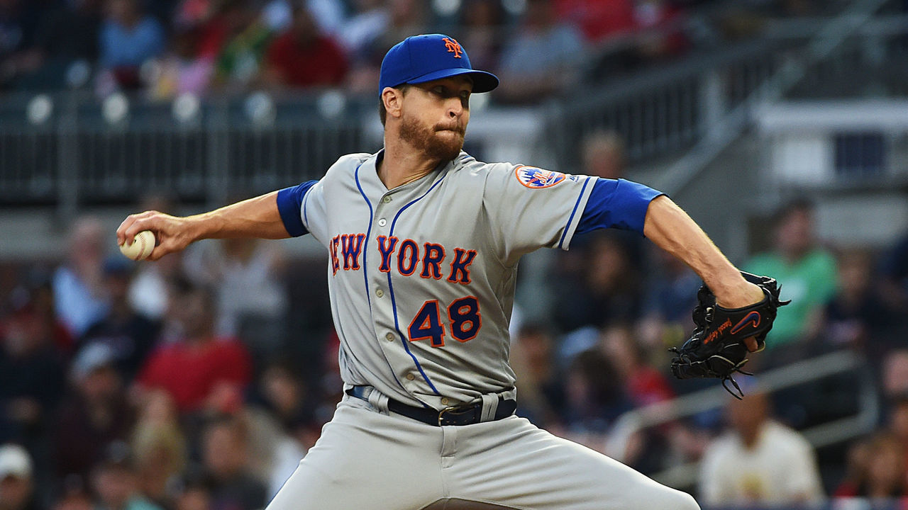 ATLANTA, GEORGIA - APRIL 14: Jacob deGrom #48 of the New York Mets pitches against the Atlanta Braves at SunTrust Park on April 14, 2019 in Atlanta, Georgia.