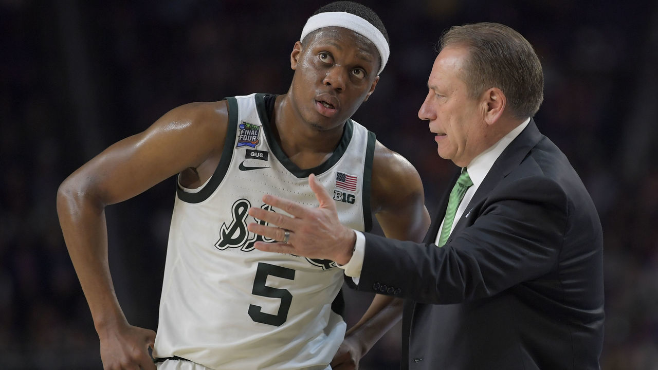 MINNEAPOLIS, MN - APRIL 6: Michigan State Spartans head coach talks with ]\ guard Cassius Winston (5) during action against the Texas Tech Red Raiders in the NCAA men's semifinal game at the U.S. Bank Stadium in Minneapolis, MN on April 6, 2019 .