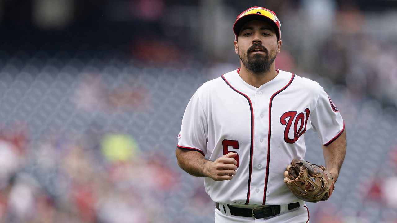WASHINGTON, DC - APRIL 18: Anthony Rendon #6 of the Washington Nationals in action in the sixth inning against the San Francisco Giants at Nationals Park on April 18, 2019 in Washington, DC.