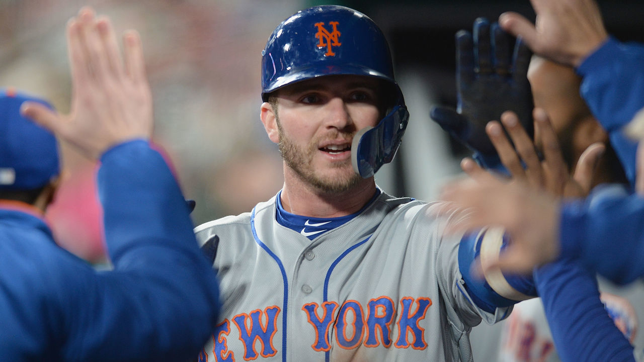 ST. LOUIS, MO - APRIL 19: Pete Alonso #20 of the New York Mets celebrates with teammates after hitting a solo homerun in the sixth inning against the St. Louis Cardinals at Busch Stadium on April 19, 2019 in St. Louis, Missouri. The Mets defeated the Cardinals 5-4.
