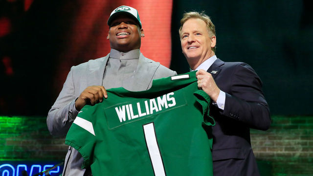 NASHVILLE, TENNESSEE - APRIL 25: Quinnen Williams of Alabama poses with NFL Commissioner Roger Goodell after he was picked #3 overall by the New York Jets during the first round of the 2019 NFL Draft on April 25, 2019 in Nashville, Tennessee.