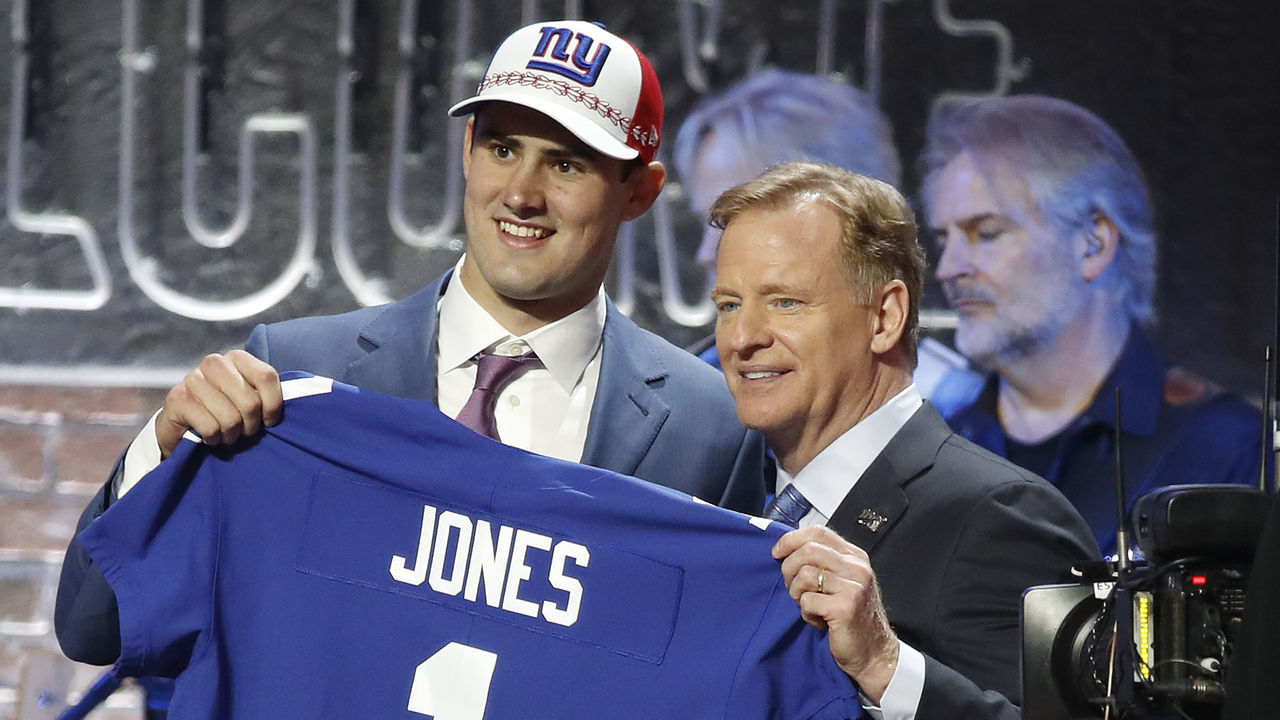 NASHVILLE, TENNESSEE - APRIL 25: Quarterback Daniel Jones poses with NFL Commissioner Roger Goodell after being drafted sixth overall by the New York Giants on day 1 of the 2019 NFL Draft on April 25, 2019 in Nashville, Tennessee.