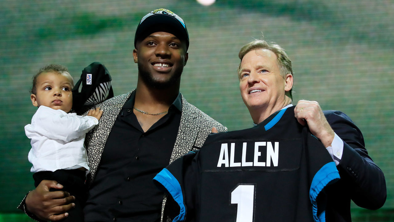 NASHVILLE, TENNESSEE - APRIL 25: Josh Allen of Kentucky poses with NFL Commissioner Roger Goodell after being chosen #7 overall by the Jacksonville Jaguars during the first round of the 2019 NFL Draft on April 25, 2019 in Nashville, Tennessee.