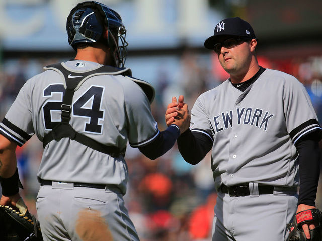 Yankees' Gio Urshela receiving MRI on knee after diving play Thursday