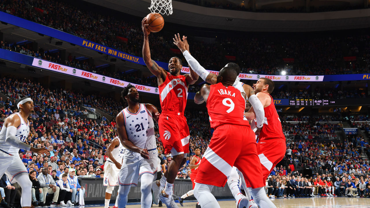 PHILADELPHIA, PA - MAY 5: Kawhi Leonard #2 of the Toronto Raptors shoots the ball against the Philadelphia 76ers during Game Four of the Eastern Conference Semifinals on May 5, 2019 at the Wells Fargo Center in Philadelphia, Pennsylvania NOTE TO USER: User expressly acknowledges and agrees that, by downloading and/or using this Photograph, user is consenting to the terms and conditions of the Getty Images License Agreement. Mandatory Copyright Notice: Copyright 2019 NBAE