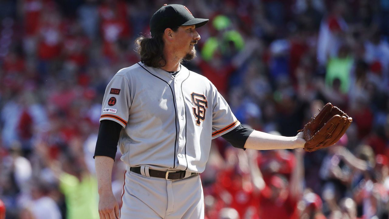 CINCINNATI, OH - MAY 05: Jeff Samardzija #29 of the San Francisco Giants reacts after giving up a third straight home run to the Cincinnati Reds in the first inning at Great American Ball Park on May 5, 2019 in Cincinnati, Ohio.
