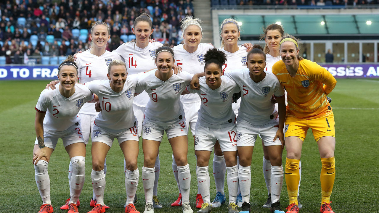 MANCHESTER, ENGLAND - APRIL 05: England Women pose for a team group photo during the International Friendly between England Women and Canada Women at The Academy Stadium on April 5, 2019 in Manchester, England.