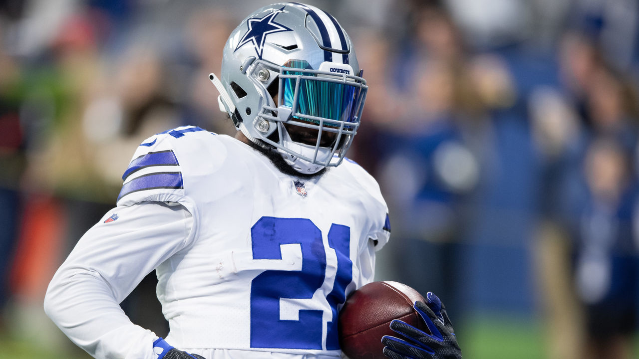 INDIANAPOLIS, IN - DECEMBER 16: Dallas Cowboys running back Ezekiel Elliott (21) warms up on the field before the NFL game between the Indianapolis Colts and Dallas Cowboys on December 16, 2018, at Lucas Oil Stadium in Indianapolis, IN.