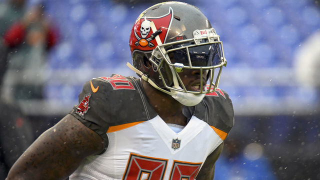 BALTIMORE, MD - DECEMBER 16: Tampa Bay Buccaneers defensive end Jason Pierre-Paul (90) takes the field for the game against the Baltimore Ravens on December 16, 2018, at M&T Bank Stadium in Baltimore, MD.