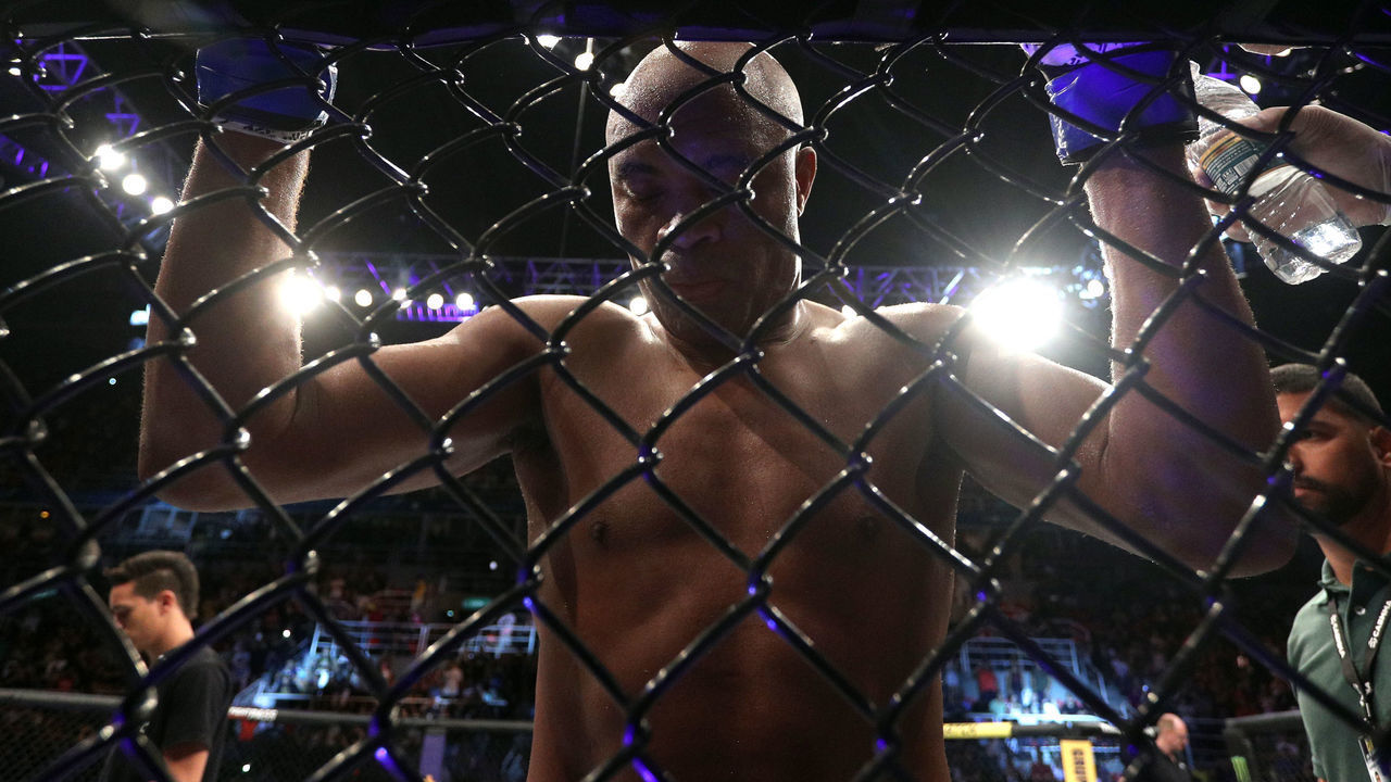 RIO DE JANEIRO, BRAZIL - MAY 11: Anderson Silva of Brazil prepares to fight Jared Cannonier in their middleweight bout during the UFC 237 event at Jeunesse Arena on May 11, 2019 in Rio De Janeiro, Brazil.