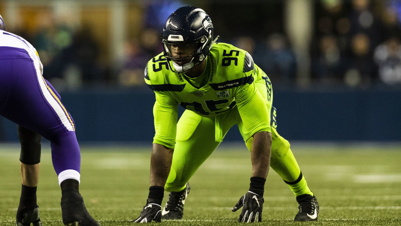 SEATTLE, WA - DECEMBER 10: Seattle Seahawks defensive end Dion Jordan (95) during the NFL regular season football game against the Minnesota Vikings on Monday, Dec, 10, 2019 at CenturyLink Field in Seattle, WA.