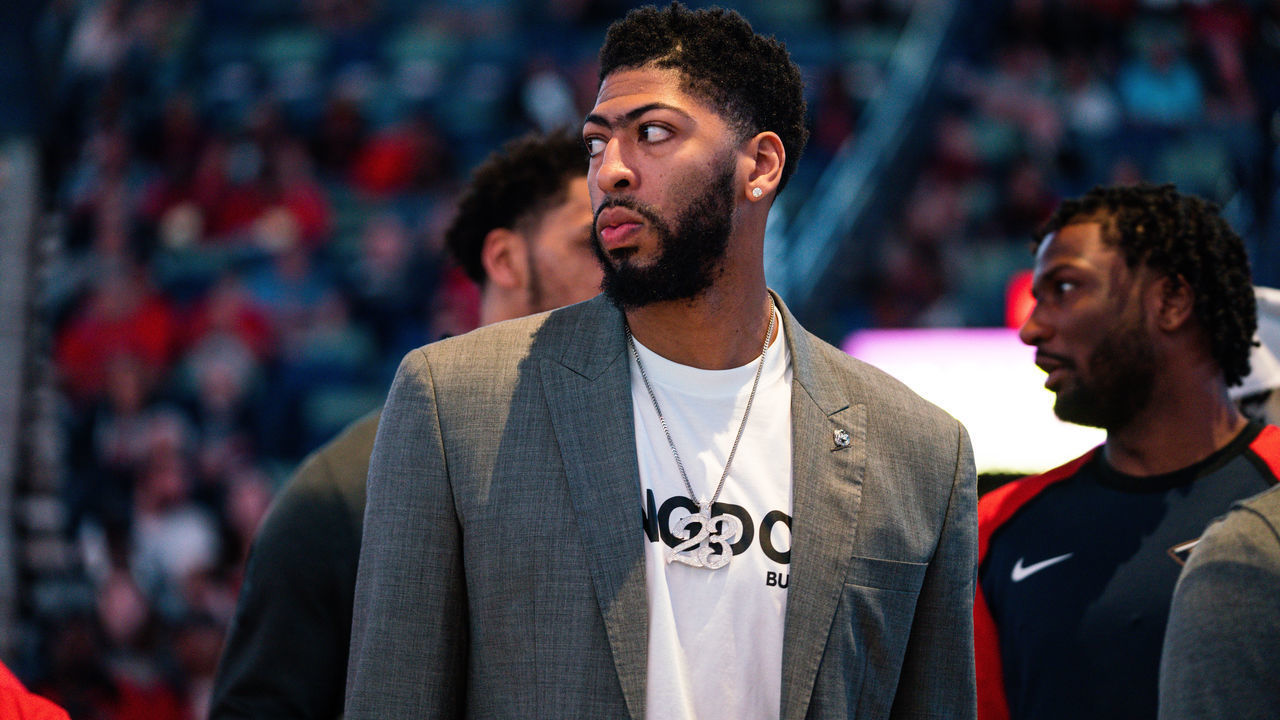 NEW ORLEANS, LOUISIANA - MARCH 28: Anthony Davis of the New Orleans Pelicans looks on during a game against the Sacramento Kings at Smoothie King Center on March 28, 2019 in New Orleans, Louisiana.