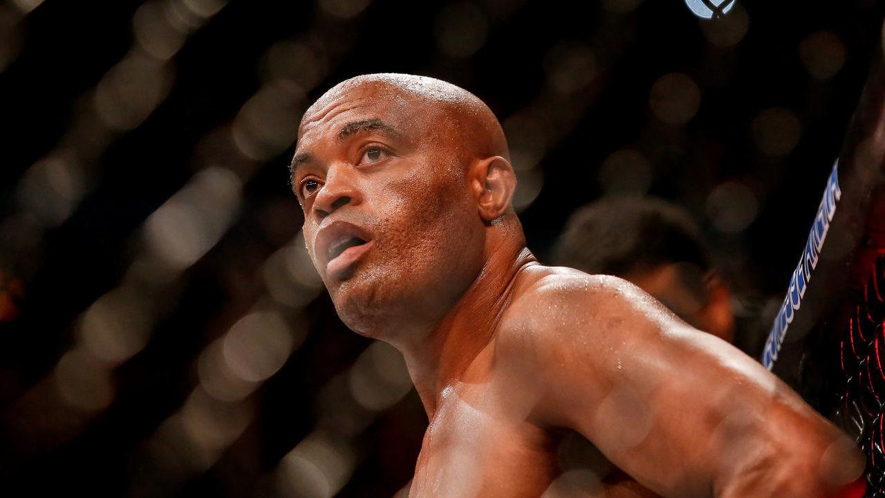 RIO DE JANEIRO, BRAZIL - MAY 11: Anderson Silva of Brazil prepares to fight Jared Cannonier of USA in their middleweight bout during the UFC 237 event at Jeunesse Arena on May 11, 2019 in Rio de Janeiro, Brazil.
