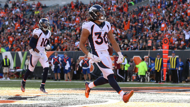 CINCINNATI, OH - NOVEMBER 11: Denver Broncos running back Phillip Lindsay (30) carries the ball for a touchdown during the game against the Denver Broncos and the Cincinnati Bengals on December 2nd 2018, at Paul Brown Stadium in Cincinnati, OH.
