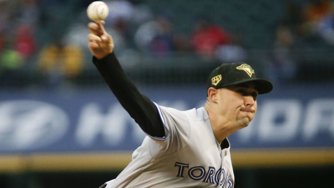 CHICAGO, ILLINOIS - MAY 17: Aaron Sanchez #41 of the Toronto Blue Jays pitches in the first inning during the game against the Chicago White Sox at Guaranteed Rate Field on May 17, 2019 in Chicago, Illinois.