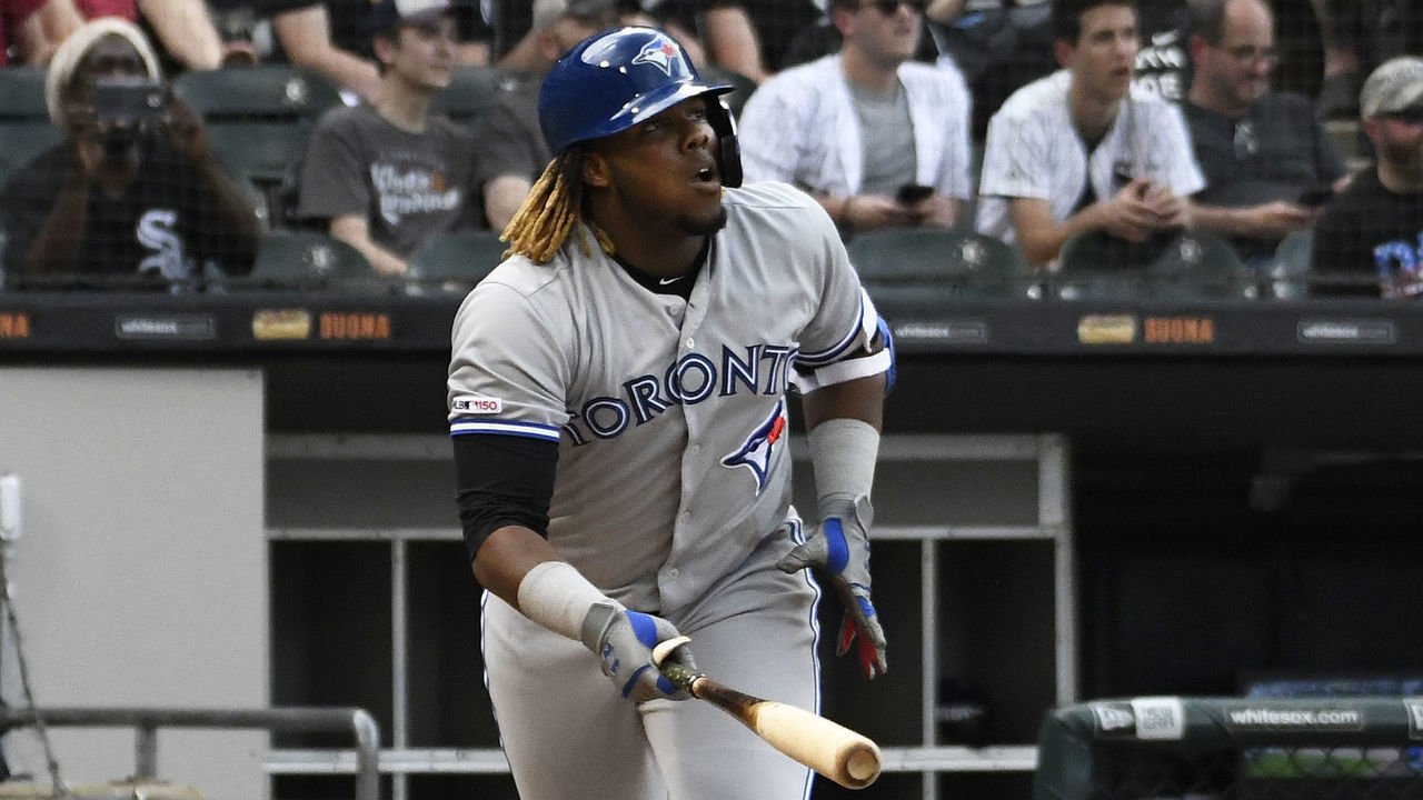 CHICAGO, ILLINOIS - MAY 19: Vladimir Guerrero Jr. #27 of the Toronto Blue Jays bats against the Chicago White Sox at Guaranteed Rate Field on May 19, 2019 in Chicago, Illinois.