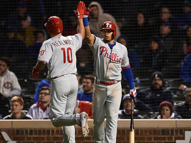 Jake Arrieta of Philadelphia Phillies gets standing ovation from Chicago  Cubs fans in return to Wrigley Field