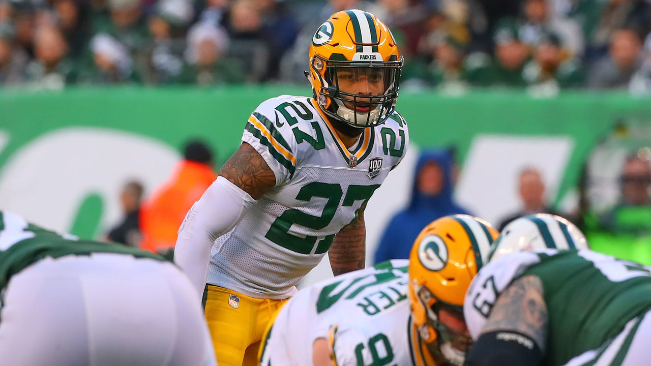 EAST RUTHERFORD, NJ - DECEMBER 23: Green Bay Packers defensive back Josh Jones (27) during the National Football League game between the New York Jets and the Green Bay Packers on December 23, 2018 at MetLife Stadium in East Rutherford, NJ.