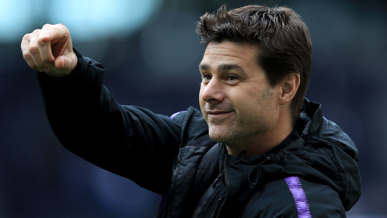 LONDON, ENGLAND - MAY 12: Mauricio Pochettino manager / head coach of Tottenham Hotspur applauds during the Premier League match between Tottenham Hotspur and Everton FC at Tottenham Hotspur Stadium on May 12, 2019 in London, United Kingdom.