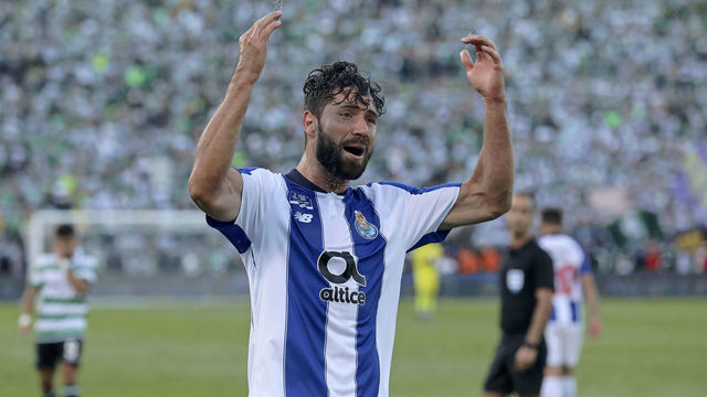 OEIRAS, PORTUGAL - 2019/05/25: Felipe (Felipe Augusto de Almeida Monteiro) of FC Porto celebrates with teammates during the Cup of Portugal Placard 2018/2019, Final - football match between Sporting CP vs FC Porto. (Final score: Sporting CP 2(5) - 2(4) FC Porto.