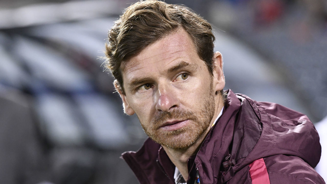 May 10th 2017, Campbelltown Stadium, Campbelltown, Australia; AFC Champions League group stage, Western Sydney Wanderers versus Shanghai SIPG; Shanghai coach Andre Villas-Boas before kick off